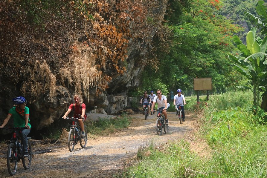 Ninh Binh E-Bike Tour 1 Day